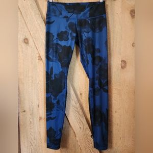 Lululemon legging, size 8